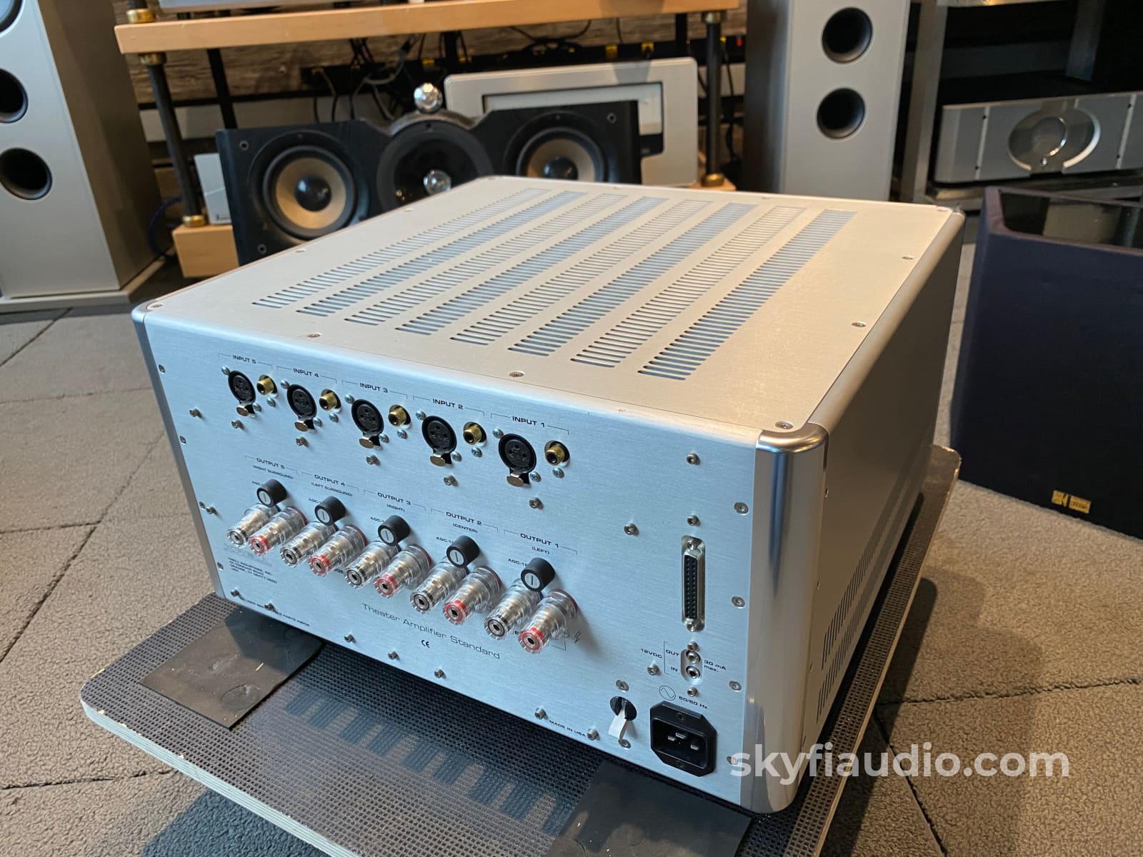 Krell Theater Amplifier Standard (Tas) - 5 Channel