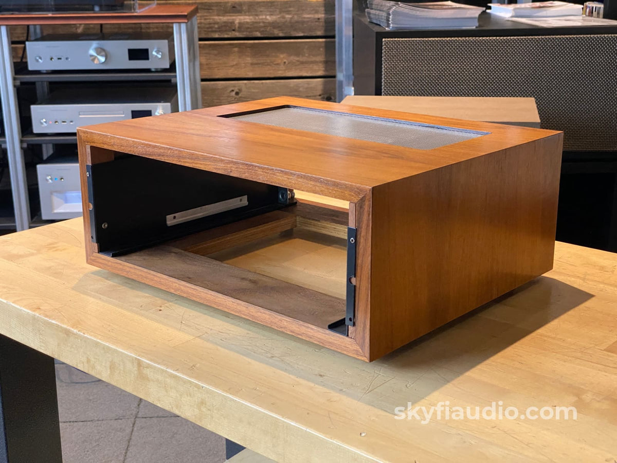 L52 Reproduction Walnut Veneer Cabinet W/ 10’ 12’ Adjustable Panlocs Accessory