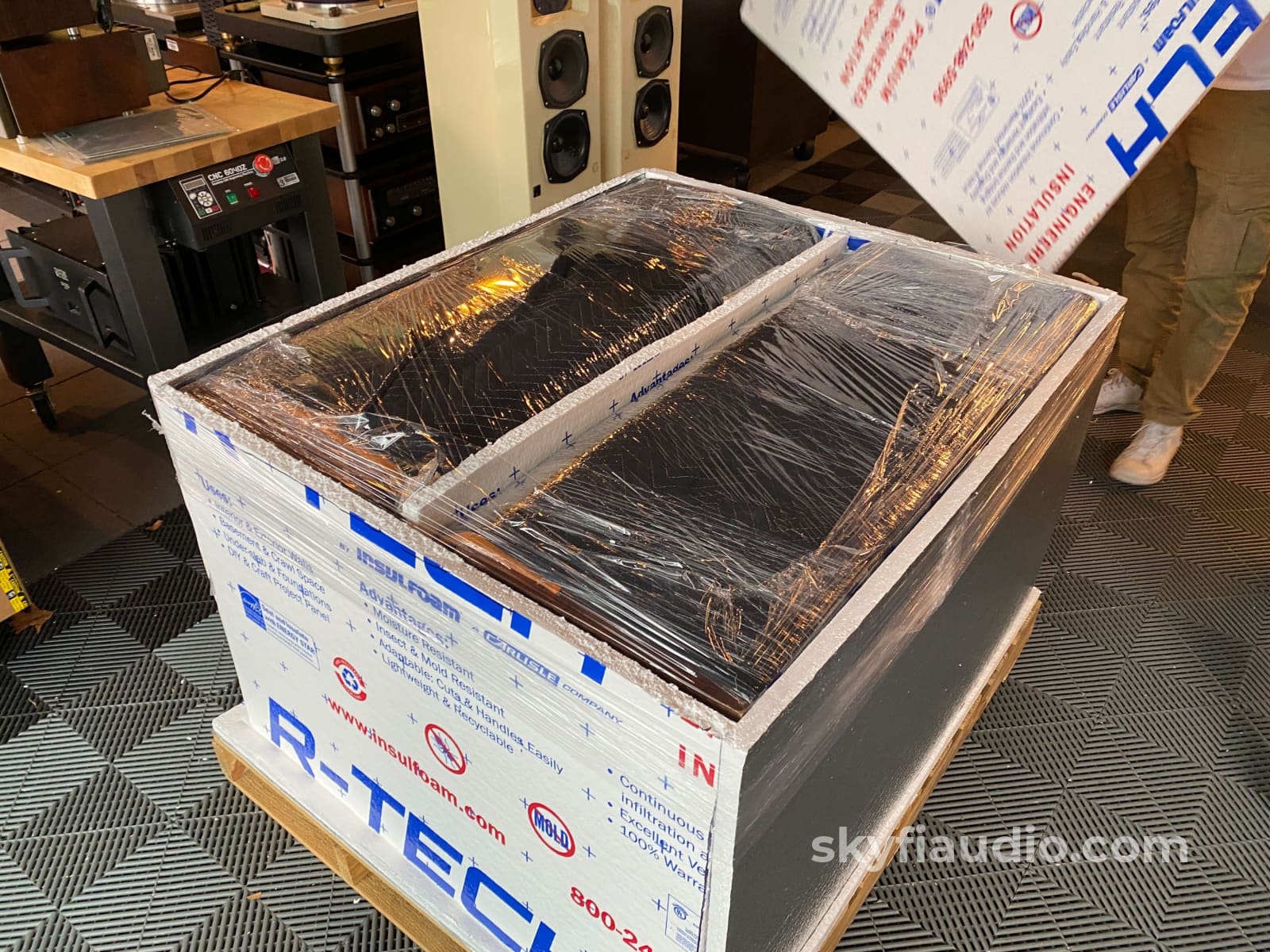 Legendary JBL 4343 Studio Monitors, Original And Spectacular, See Vide
