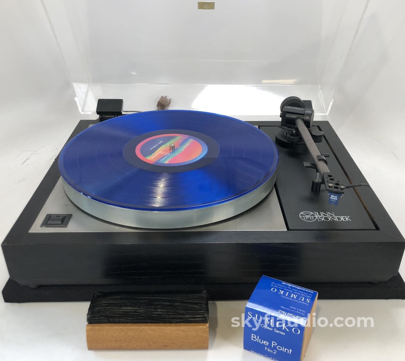 Legendary Linn Lp12 Turntable With New Sumiko Blue Point No. 2 Cartridge