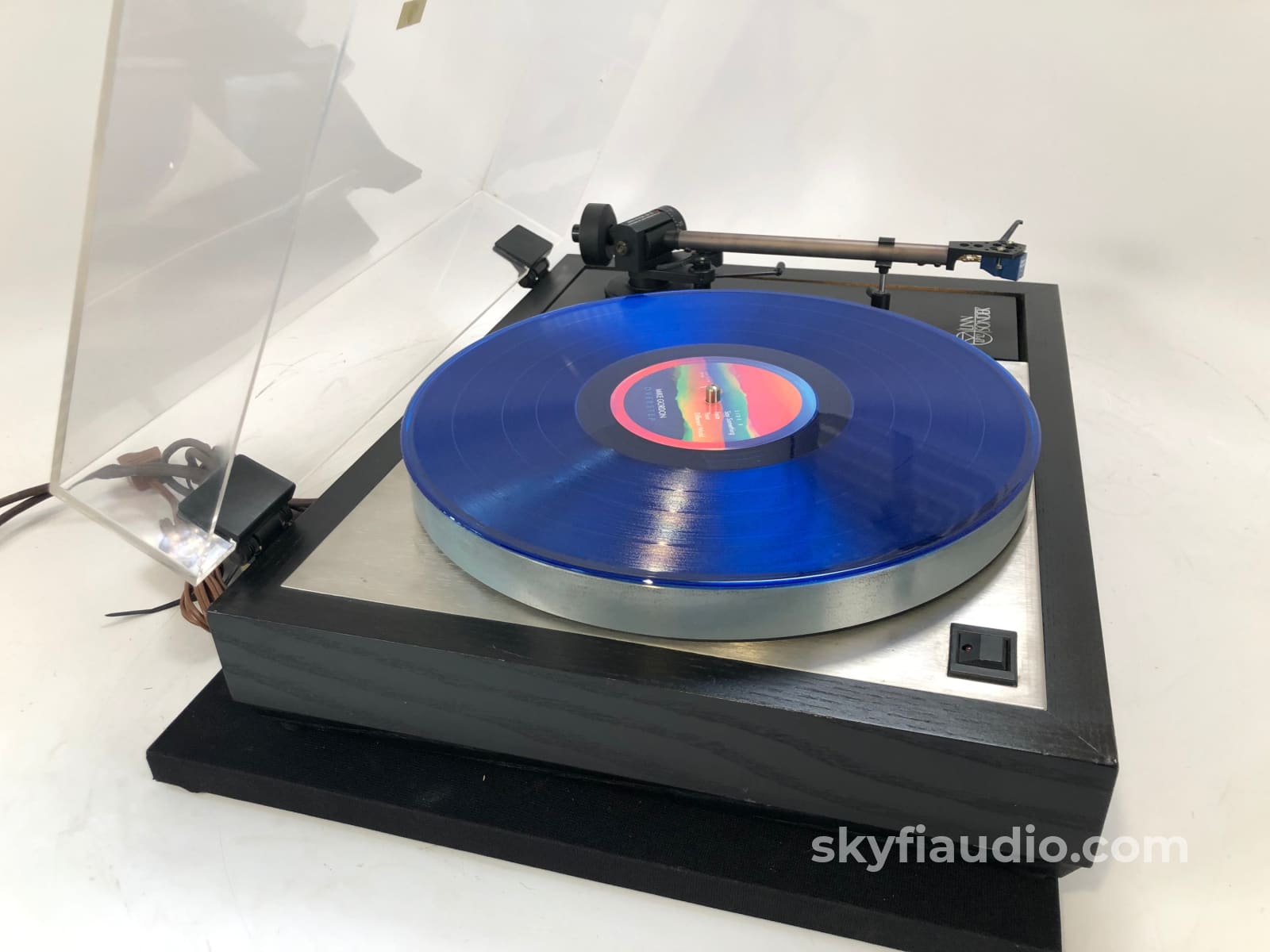 Legendary Linn Lp12 Turntable With New Sumiko Blue Point No. 2 Cartridge