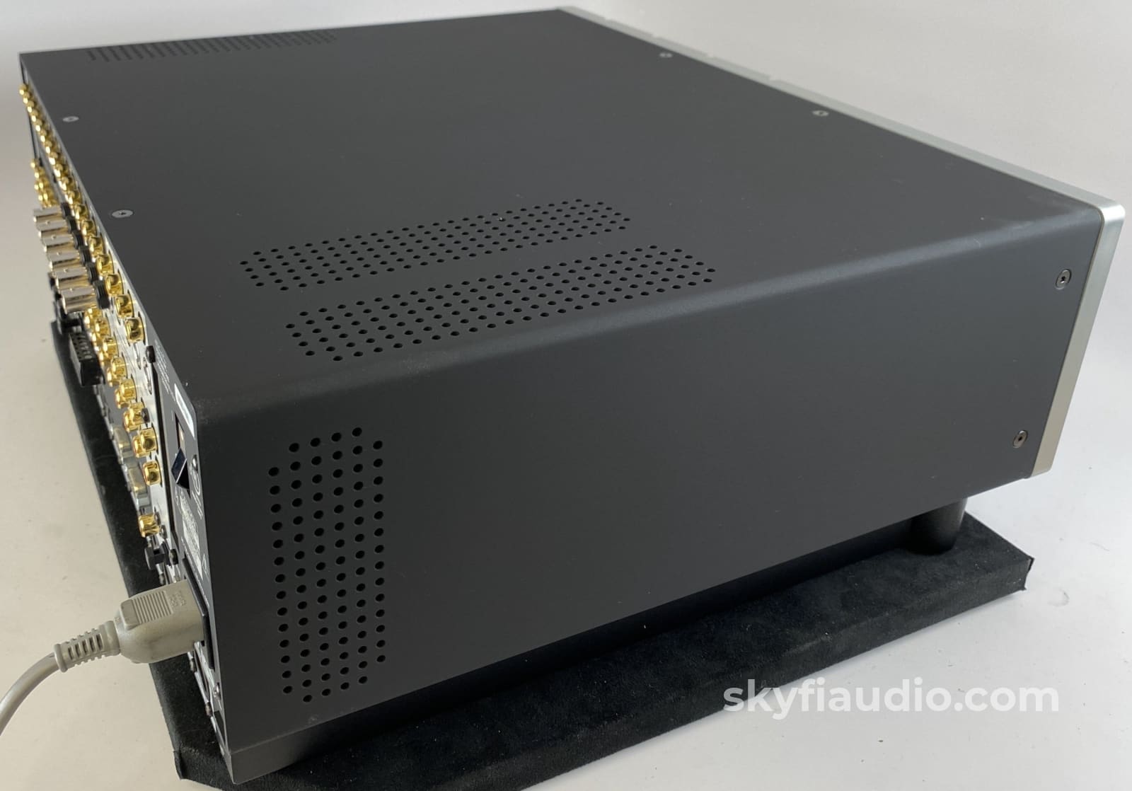 Lexicon Mc-12B Home Theater Processor With Superb Balanced Audio Connections Preamplifier