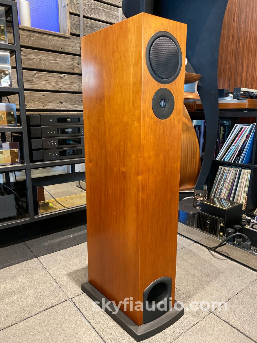 Linn Av 5140 Full-Range Floorstanding Speakers - Cherry Finish (1 Of 2)