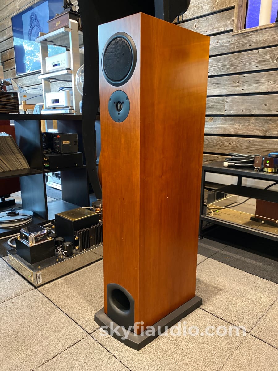 Linn Av 5140 Full-Range Floorstanding Speakers - Cherry Finish (1 Of 2)
