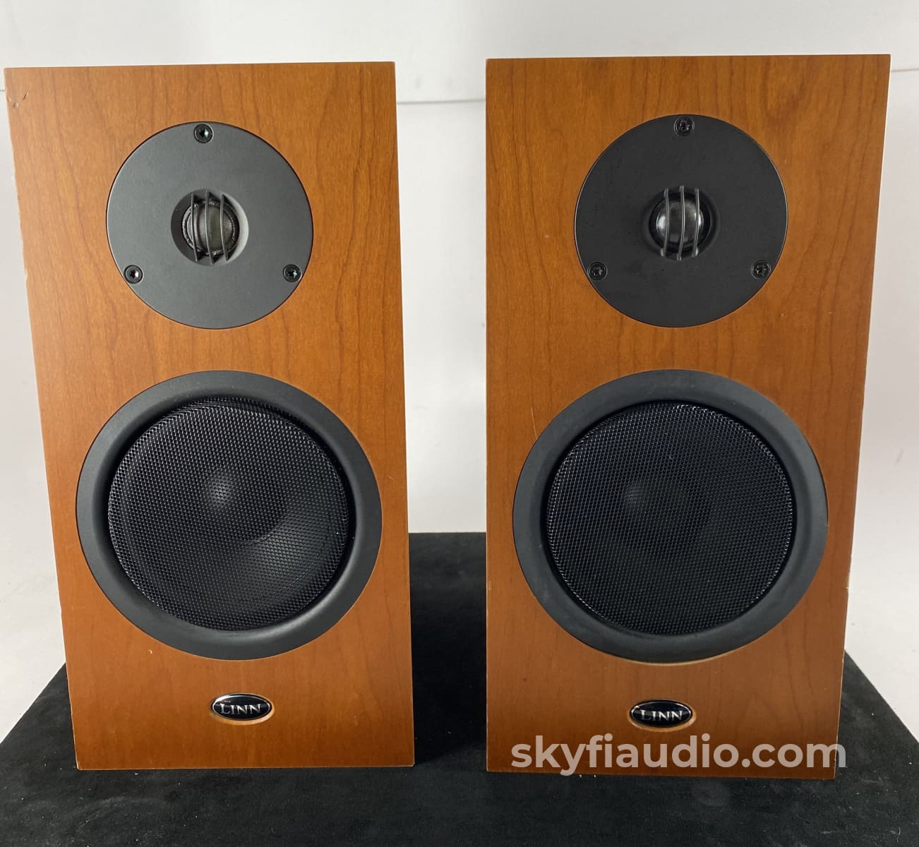 Linn Katan Bookshelf Speaker - Made In The Uk Speakers