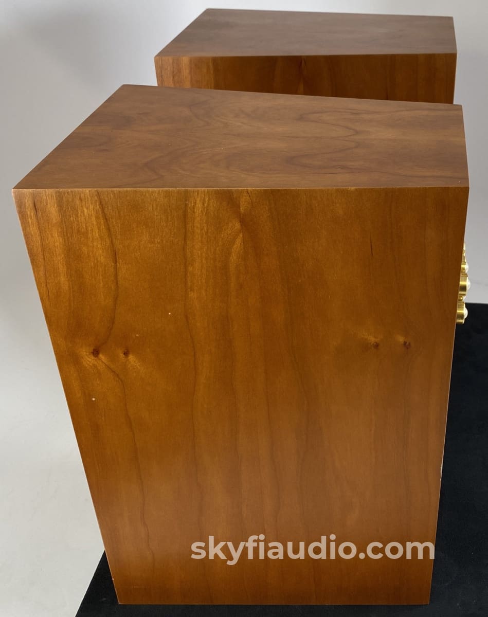 Linn Katan Bookshelf Speaker - Made In The Uk Speakers