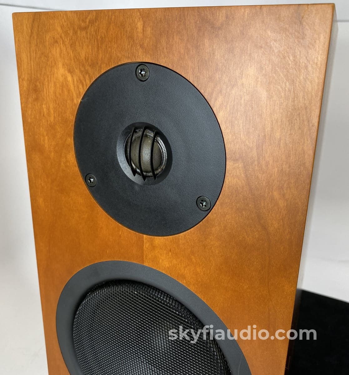 Linn Katan Bookshelf Speaker - Made In The Uk Speakers