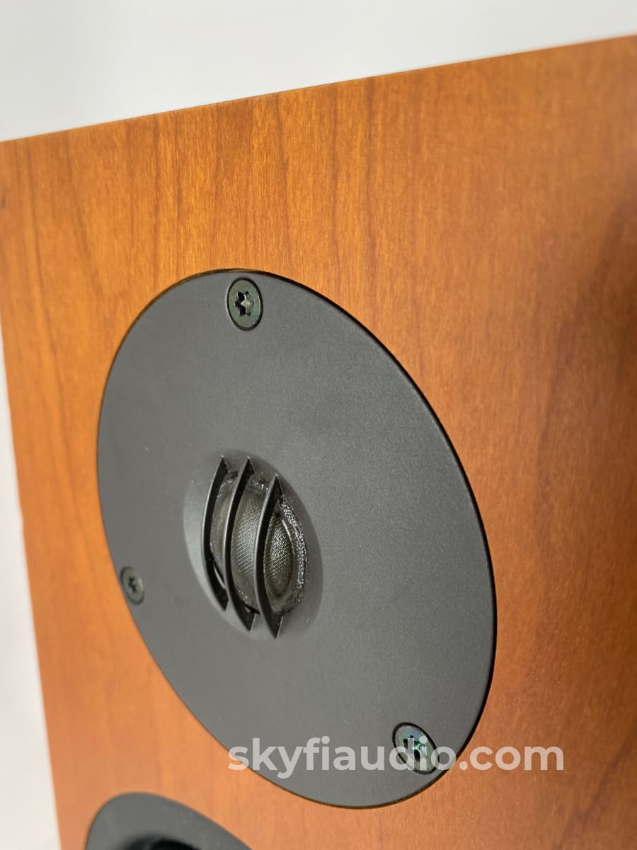 Linn Katan Bookshelf Speaker - Made In The Uk Speakers