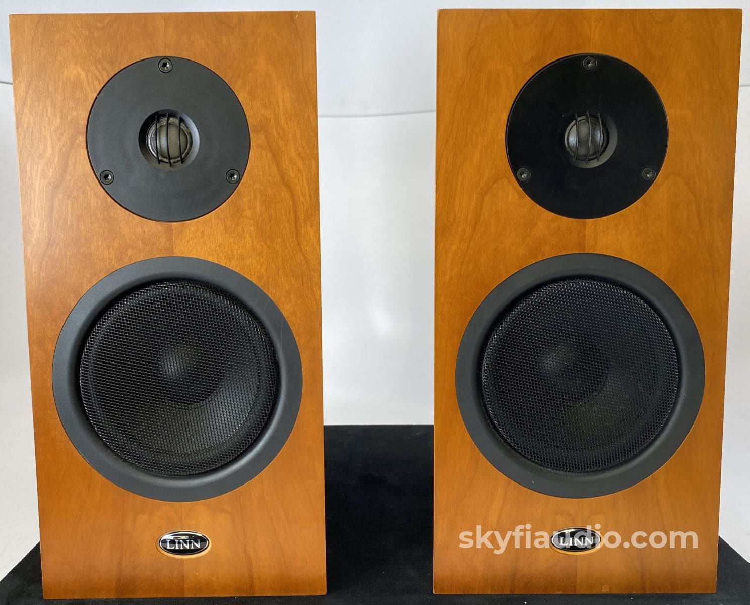 Linn Katan Bookshelf Speaker - Made In The Uk Speakers