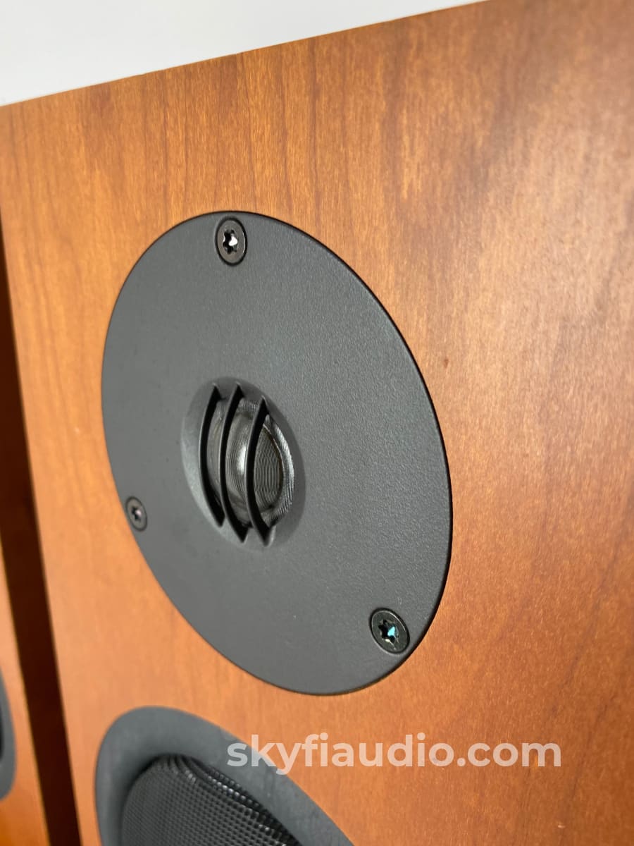 Linn Katan Bookshelf Speaker - Made In The Uk Speakers