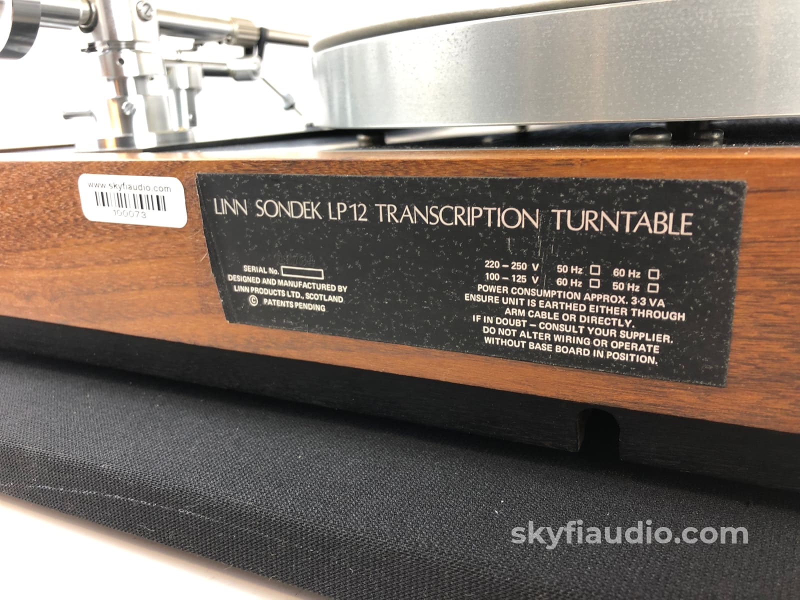 Linn LP12 Classic Turntable with Luxman Tonearm and New Sumiko Cartrid