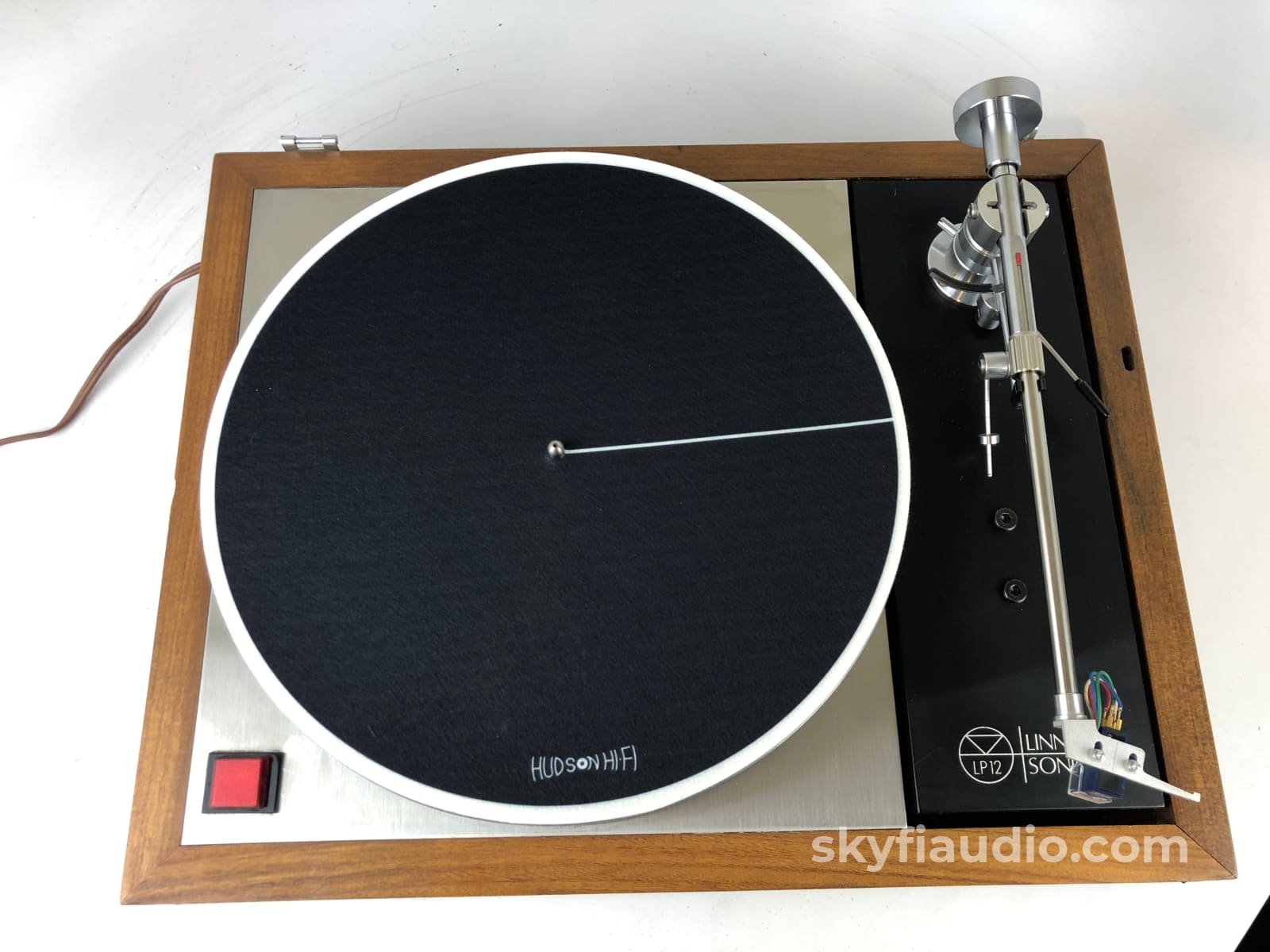 Linn Lp12 Classic Turntable With Luxman Tonearm And New Sumiko Cartridge