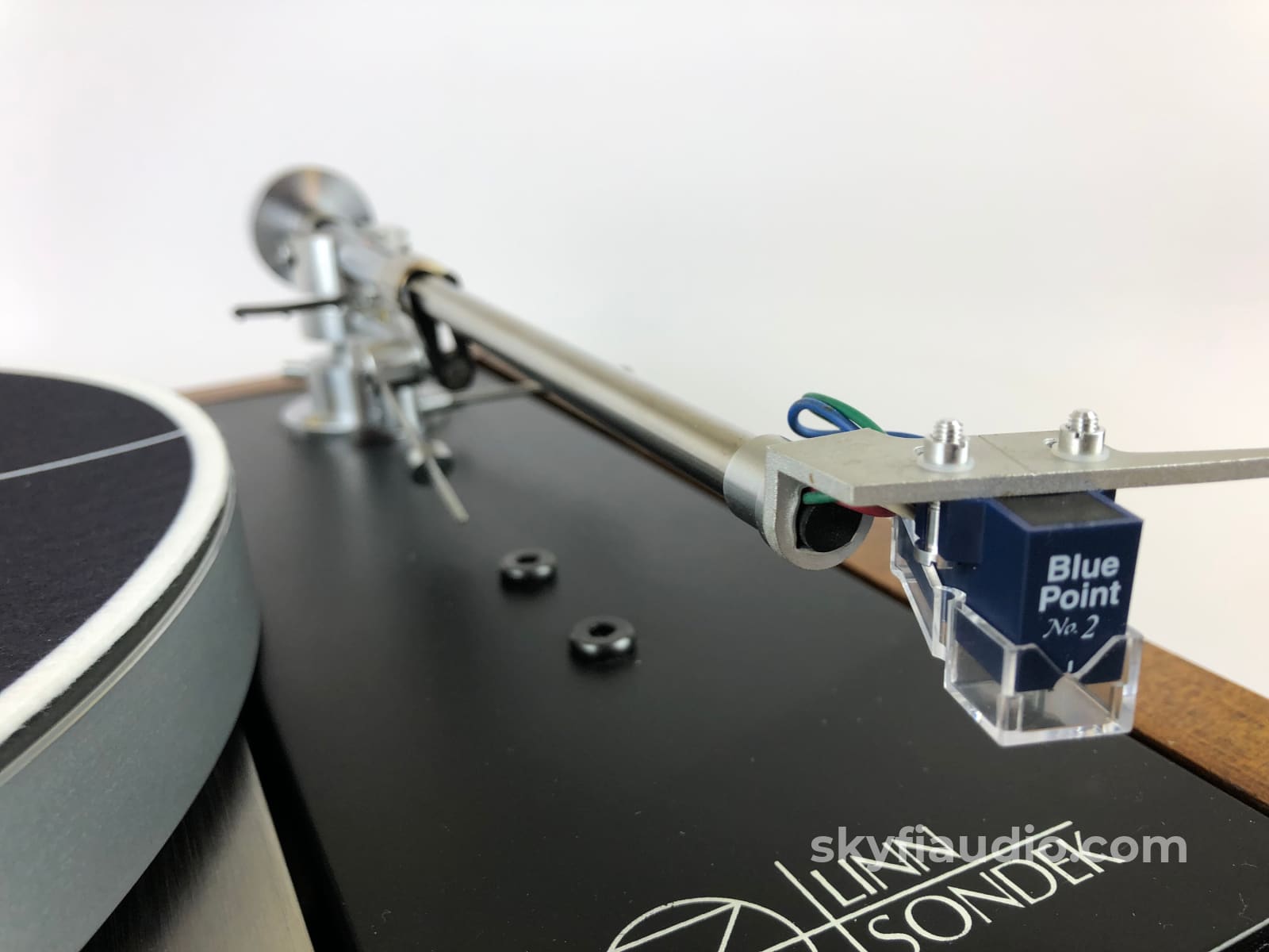 Linn Lp12 Classic Turntable With Luxman Tonearm And New Sumiko Cartridge