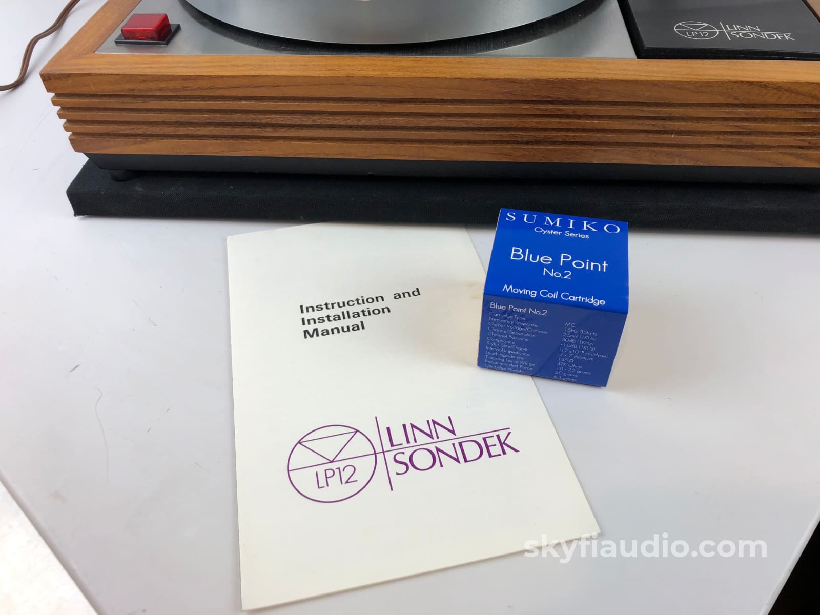 Linn LP12 Classic Turntable with Luxman Tonearm and New Sumiko Cartrid