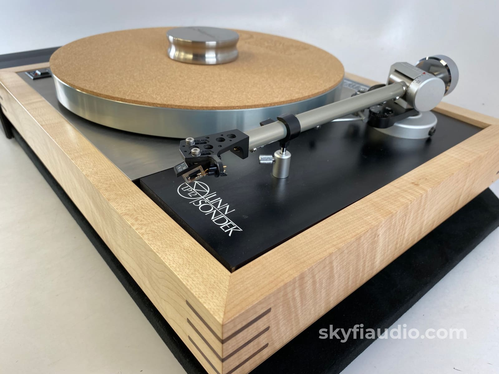 Linn Lp12 Transcription Turntable With Custom Plinth And New Sumiko Cartridge