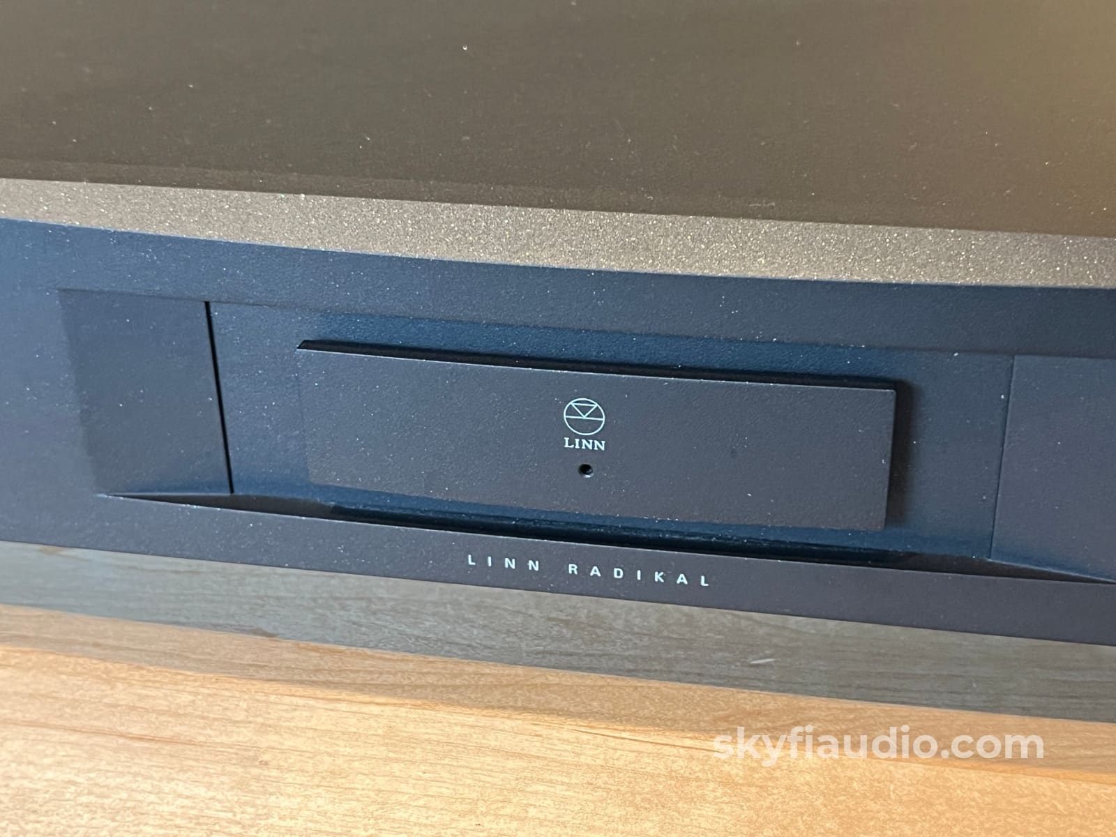 Linn LP12 Turntable - W/ Upgrades + Lyra Kleos Cartridge - Turntable