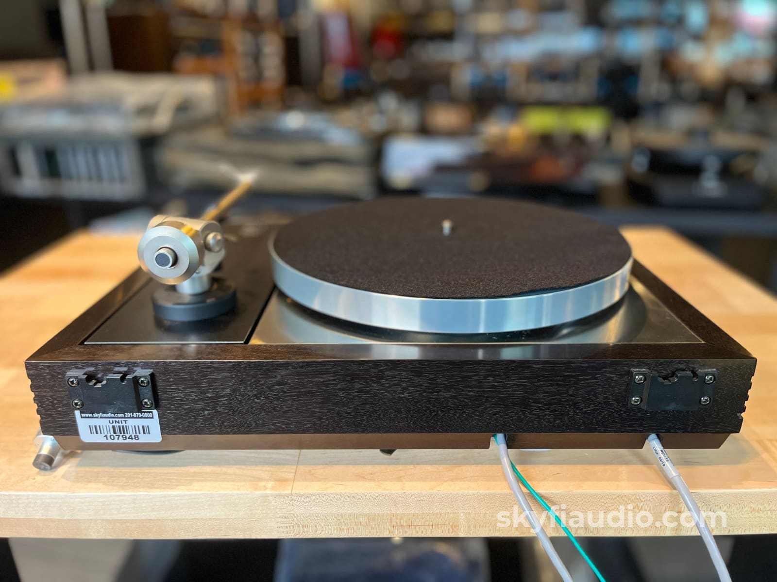 Linn LP12 Turntable - W/ Upgrades + Lyra Kleos Cartridge - Turntable