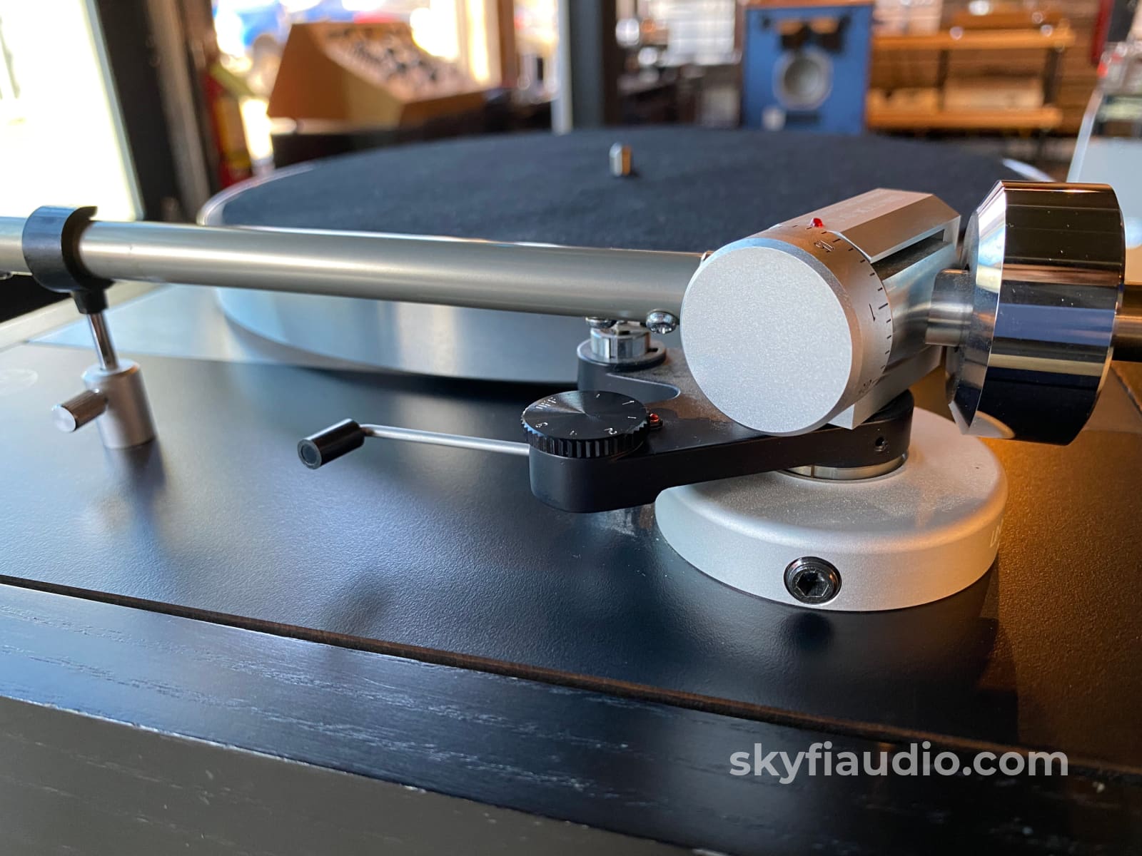 Linn Lp12 Turntable - With Ittok Arm And New Sumiko Songbird