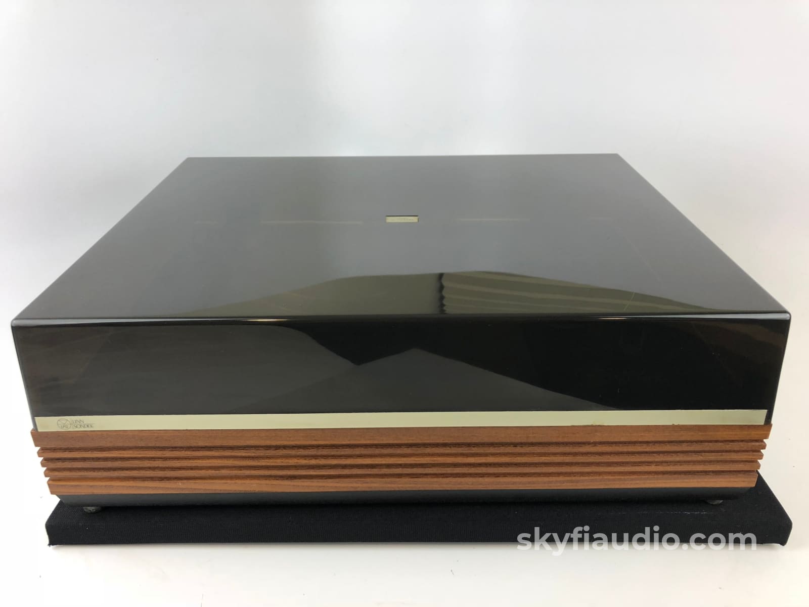Linn Lp12 Turntable With Ittok Lv Ii Arm And New Grado Black Cartridge