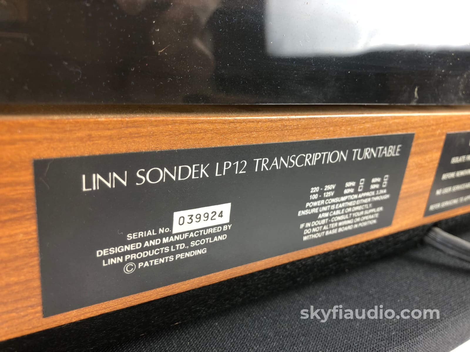 Linn Lp12 Turntable With Ittok Lv Ii Arm And New Grado Black Cartridge