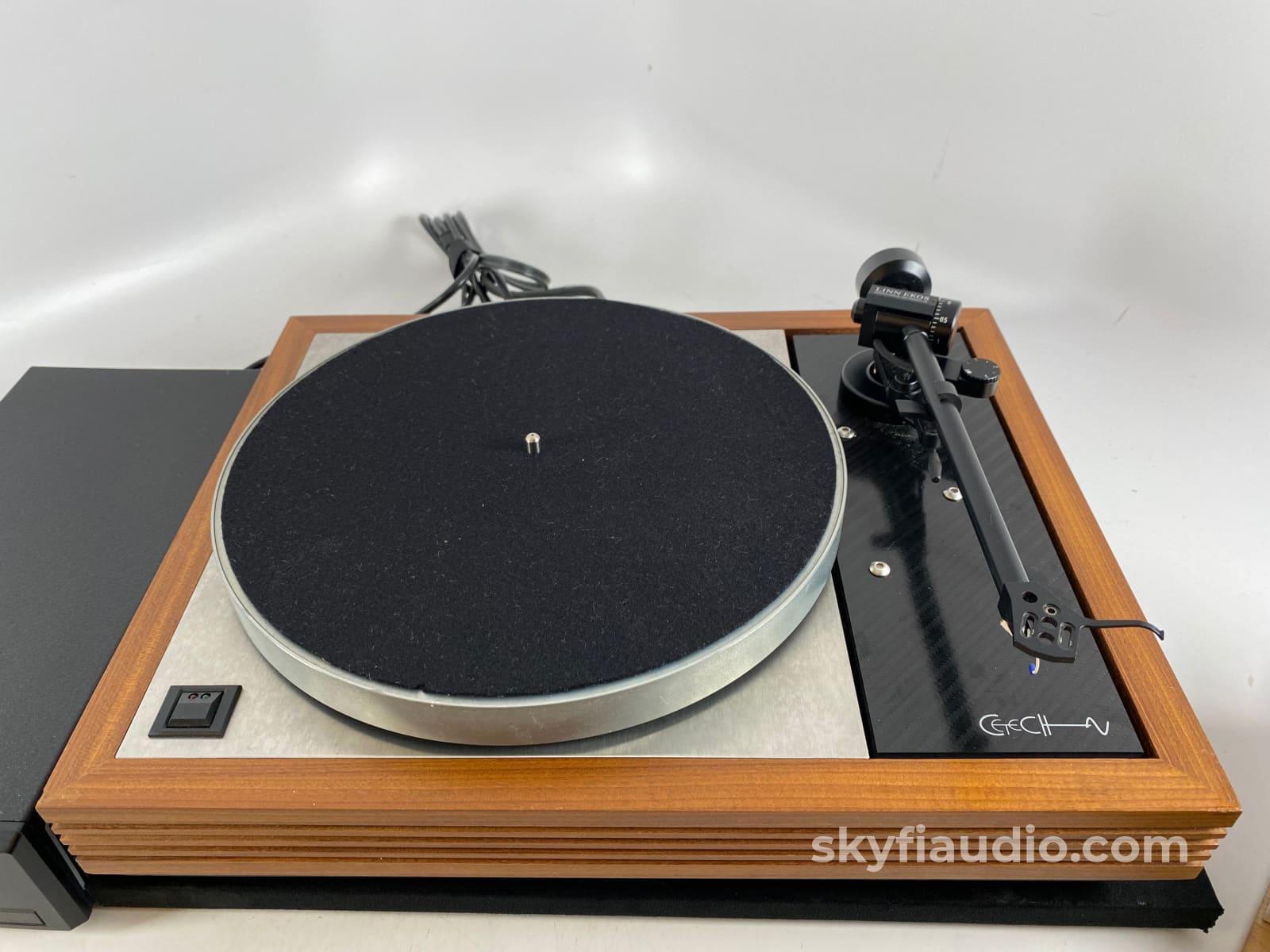 Linn Lp12 Turntable With Lingo Power Supply And New Sumiko Cartridge