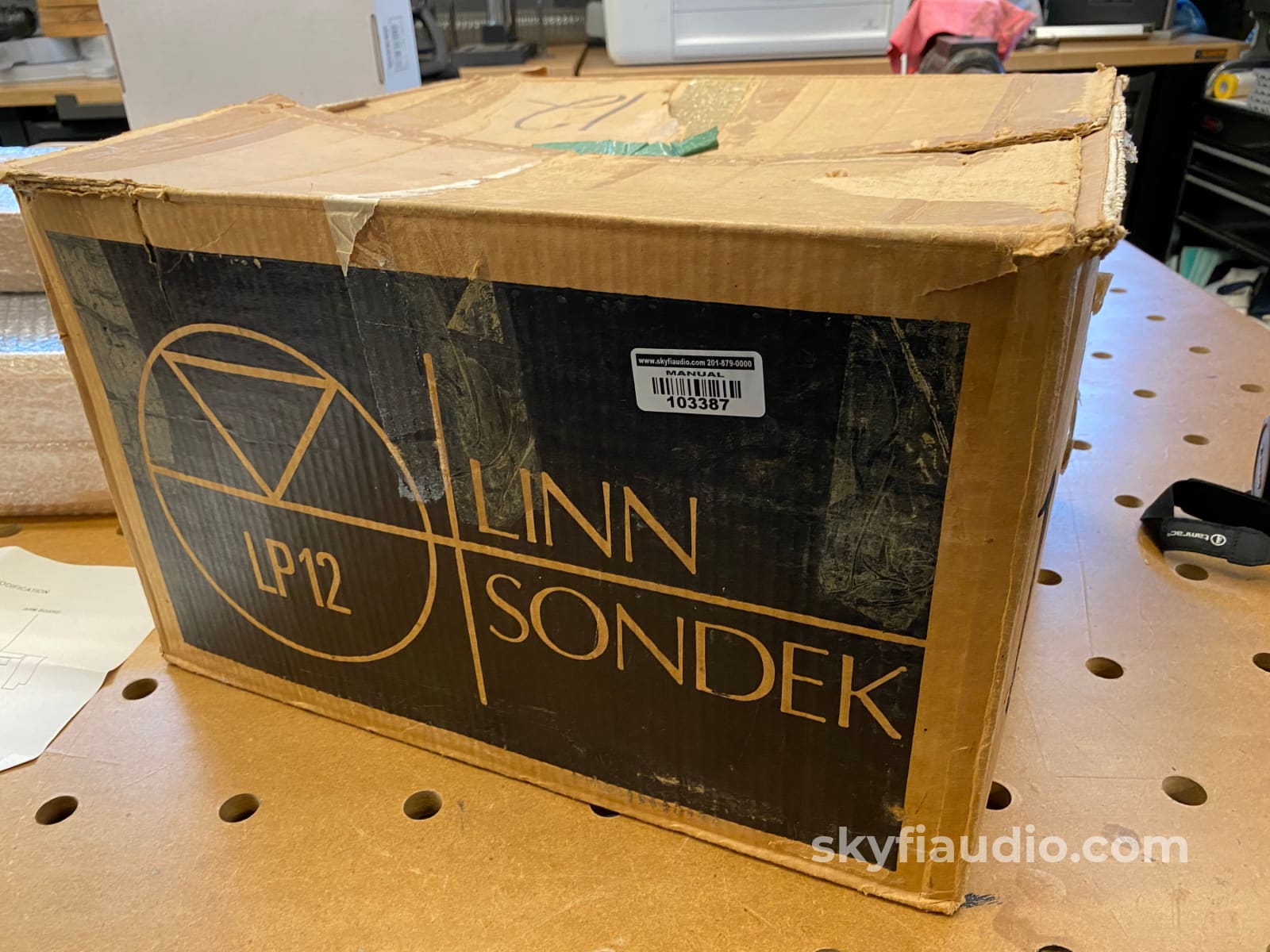 Linn LP12 Turntable with Lingo Power Supply and New Sumiko Cartridge
