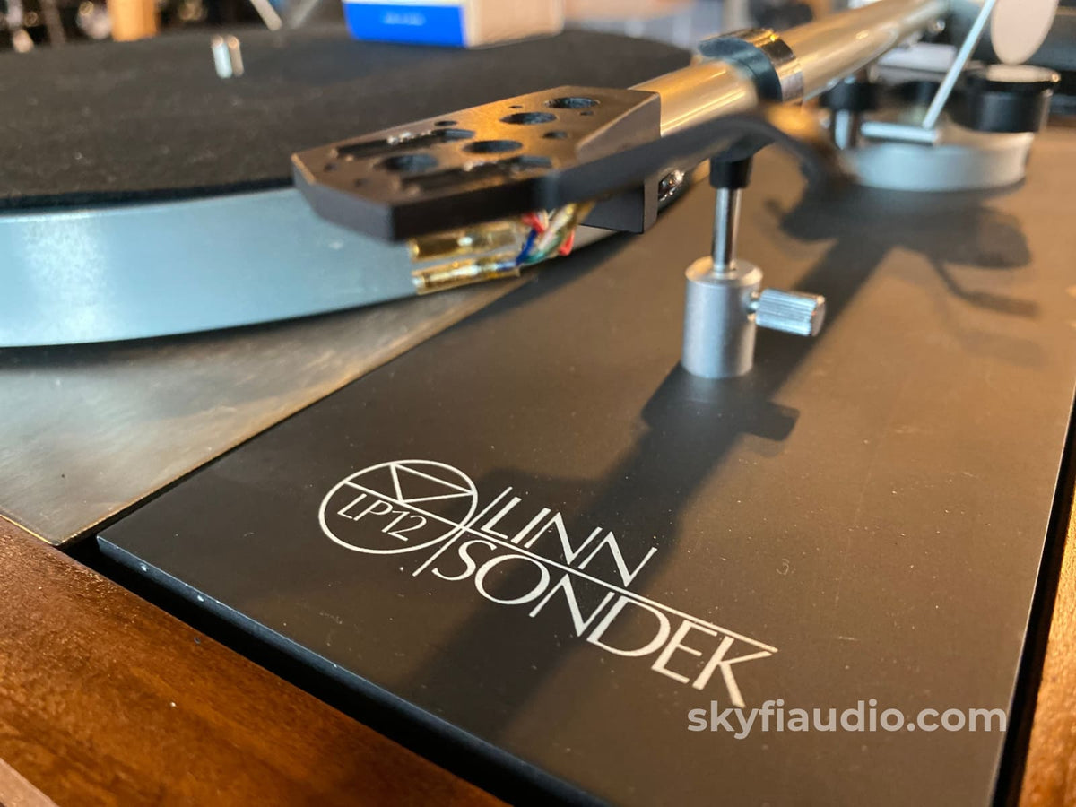 Linn Lp12 Wit Ittok Arm And New Sumiko Bluepoint No.3 Mc Cartridge Turntable