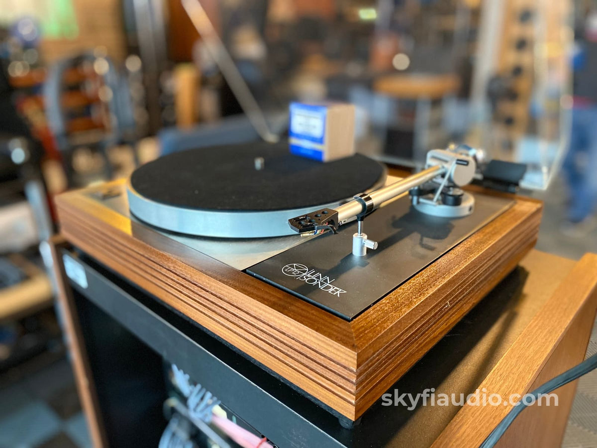 Linn Lp12 Wit Ittok Arm And New Sumiko Bluepoint No.3 Mc Cartridge Turntable