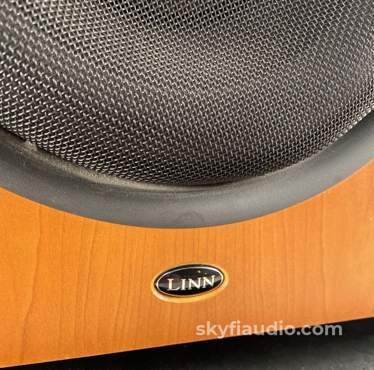 Linn Sizmik 10.25 Subwoofer In Cherry Speakers