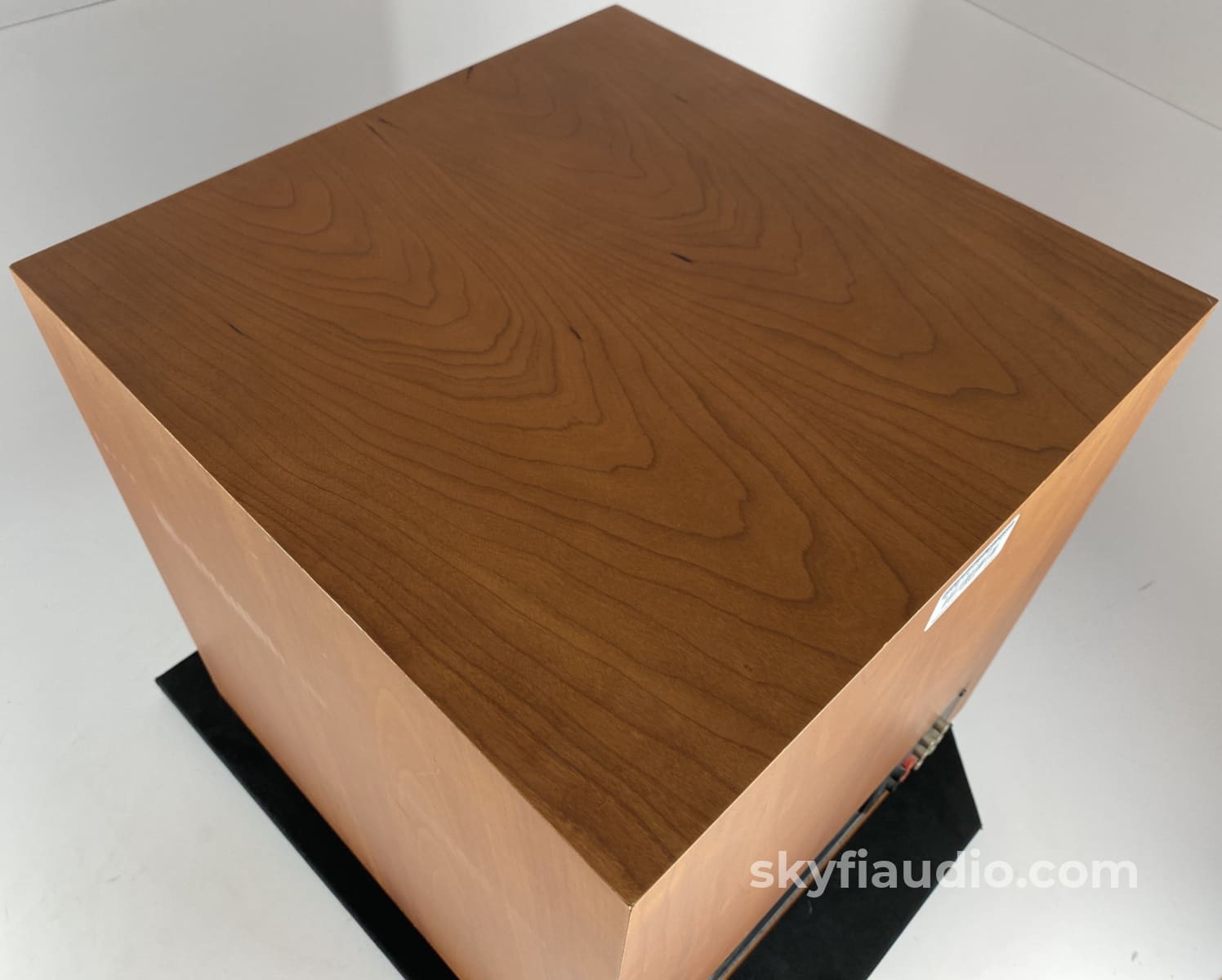 Linn Sizmik 10.25 Subwoofer In Cherry Speakers