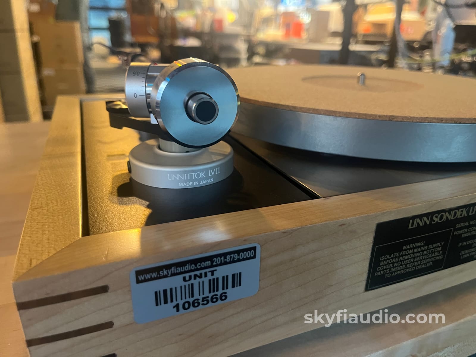 Linn Sondek LP12 w/ Custom Wood Plinth + New Hana MH Cartridge Turntable