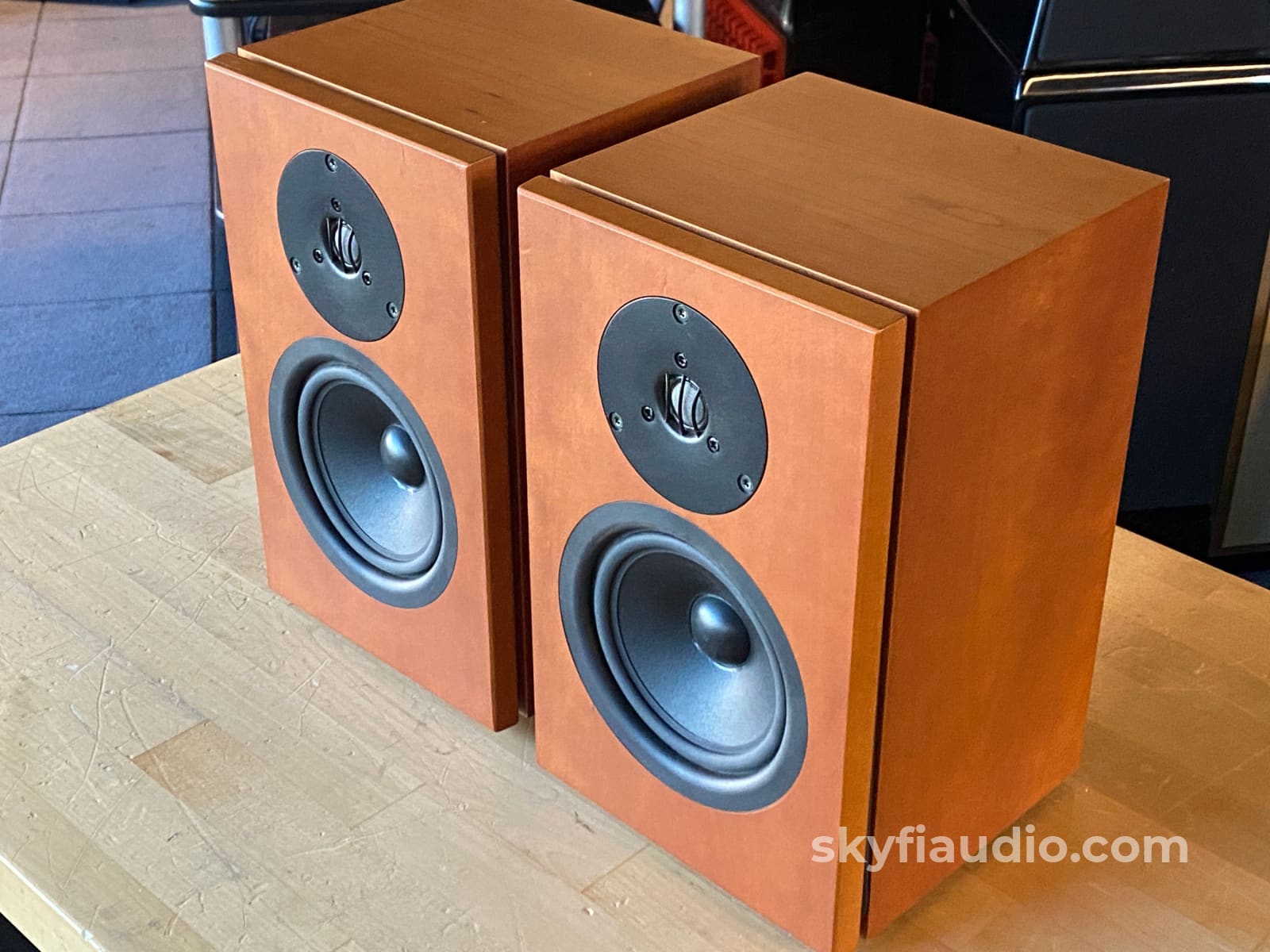 Linn Tukan Bookshelf Speaker In Teak - Made The Uk Speakers