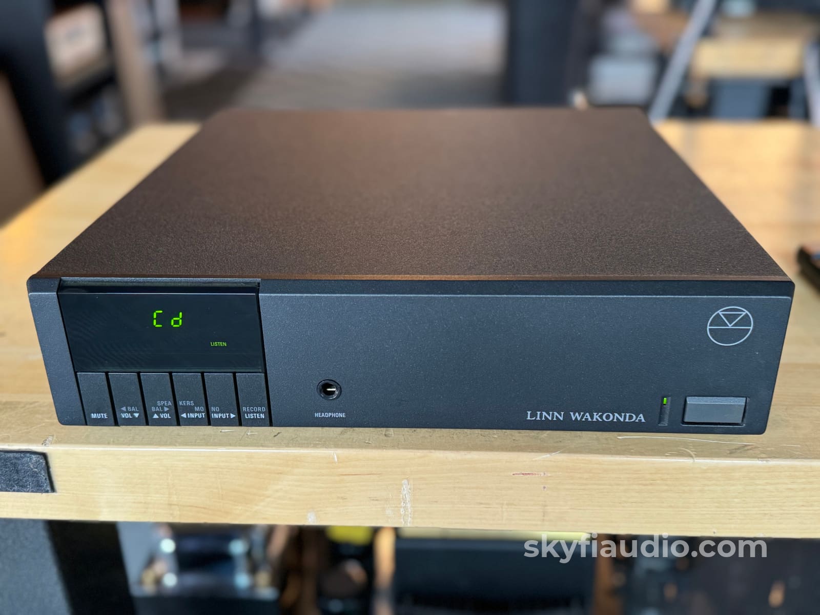 Linn Wakonda Audio Preamplifier with Remote