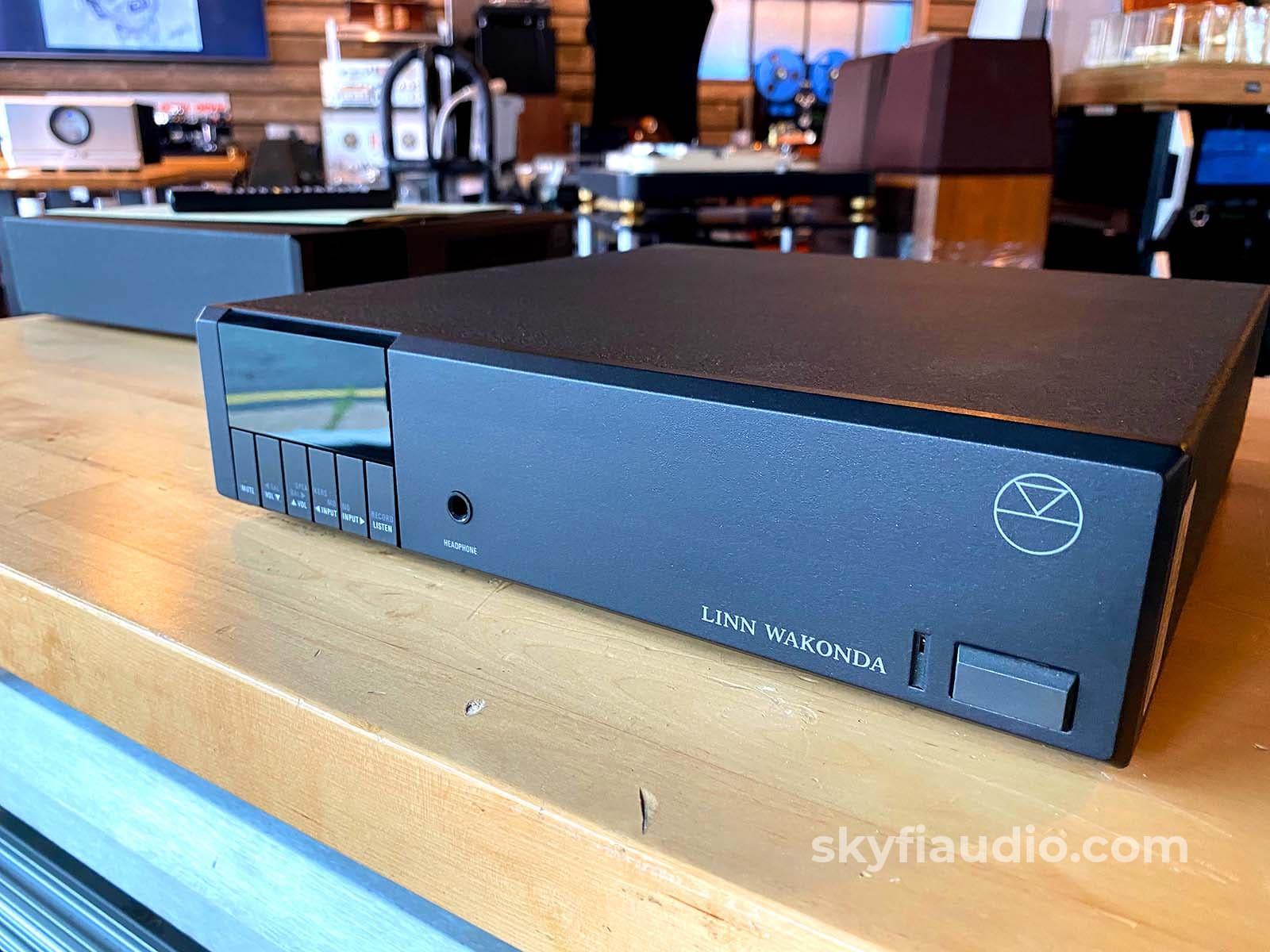 Linn Wakonda Preamplifier With Remote