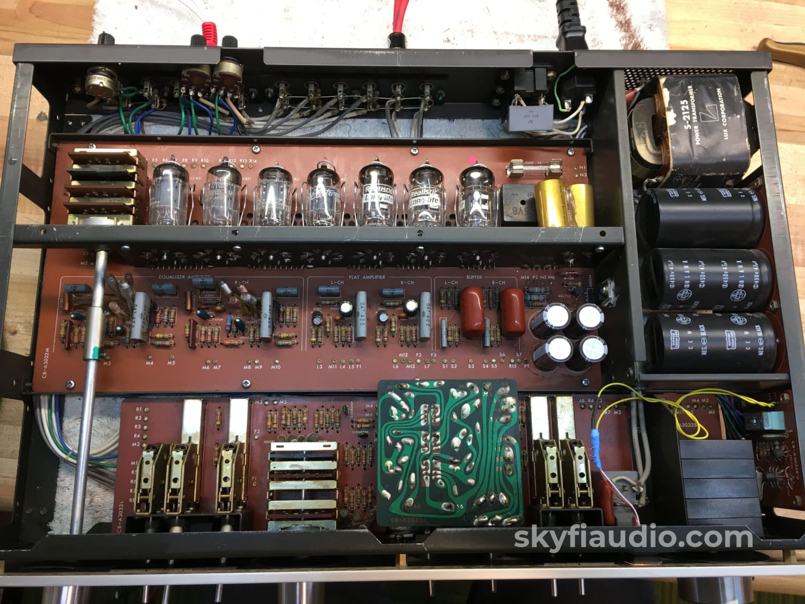 Luxman Cl-32 Tube Preamp With 2 Phono Inputs Preamplifier