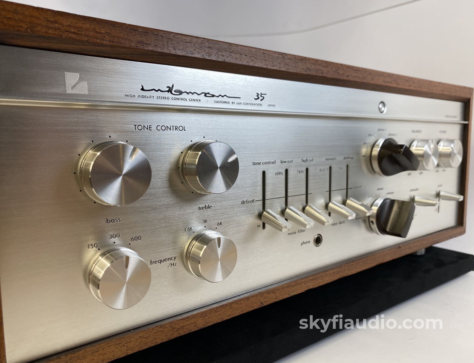 Luxman CL35 MKIII Vintage Tube Preamp