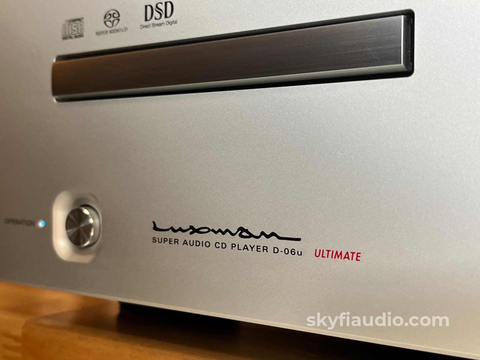 Luxman D-06U SACD Player - W/ Remote - CD + Digital