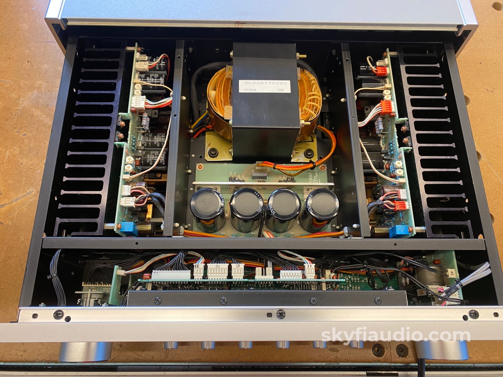 Luxman L-505u Integrated Amplifier with Phono and Meters