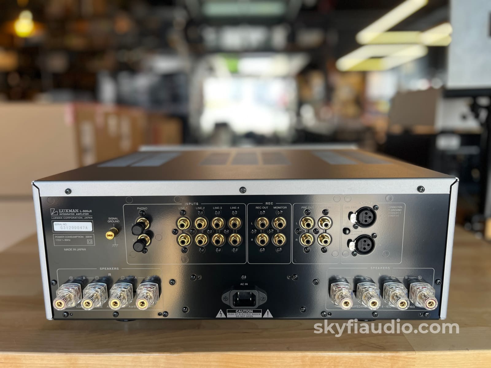 Luxman L-505uX Integrated Amplifier - 100 Watts W/ Remote - Amplifier