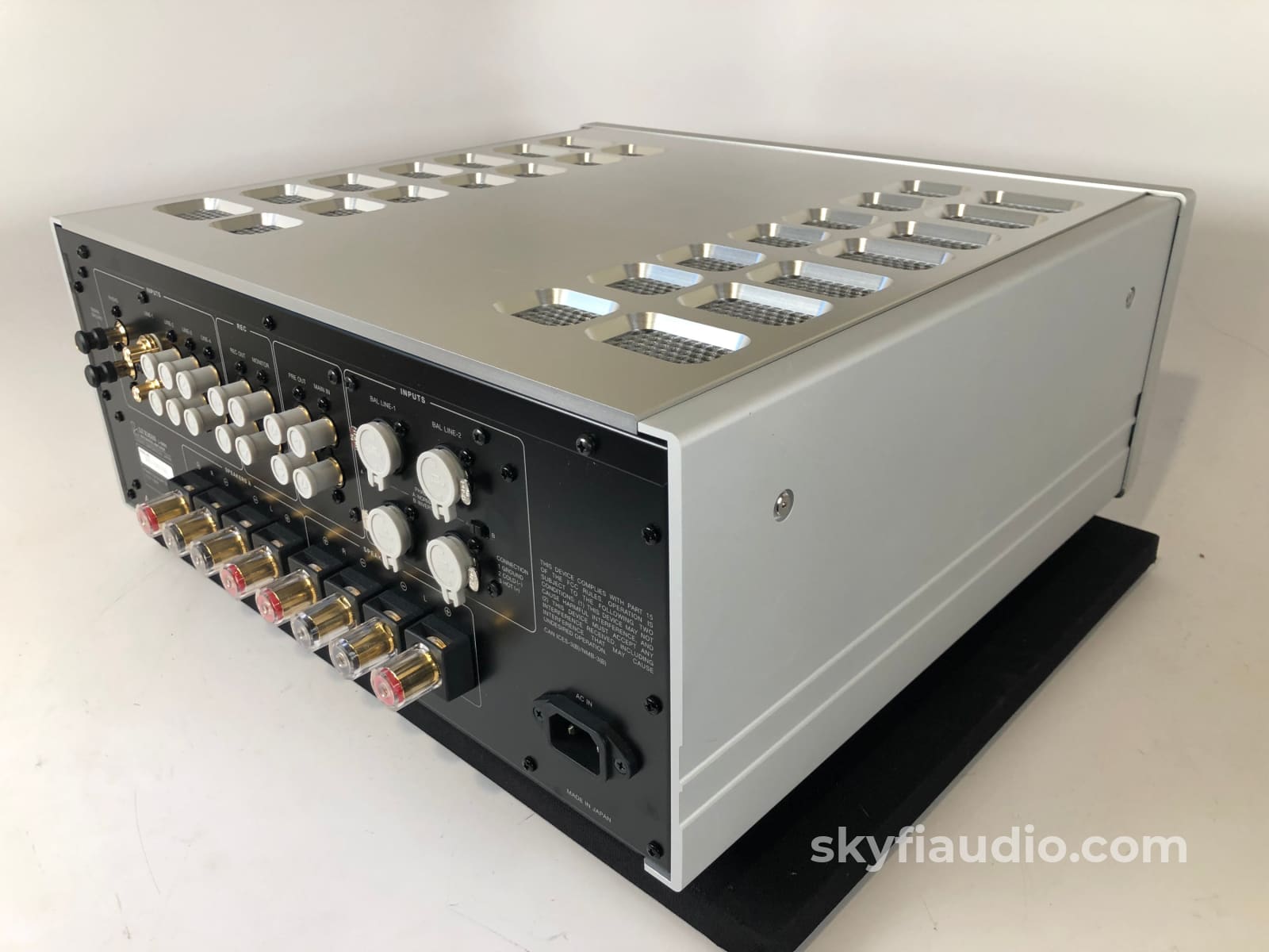 Luxman L-509X Integrated Amplifier With Phono - As New