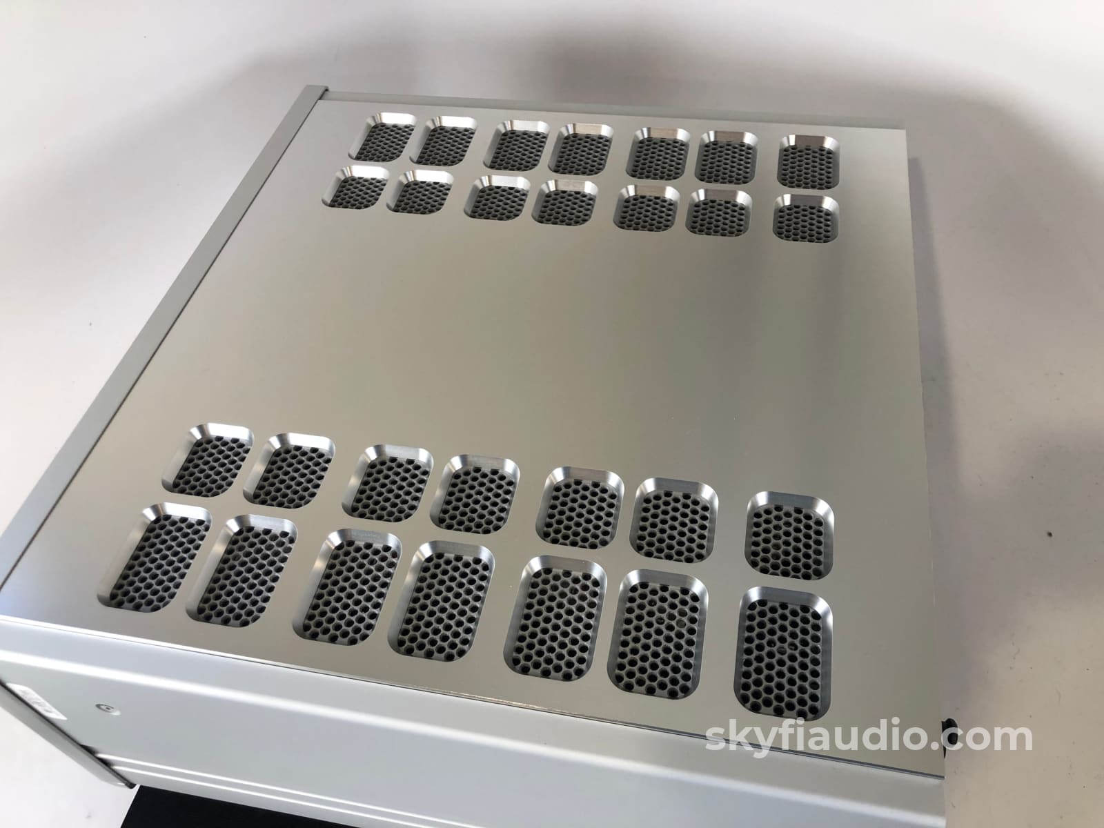Luxman L-509X Integrated Amplifier With Phono - As New
