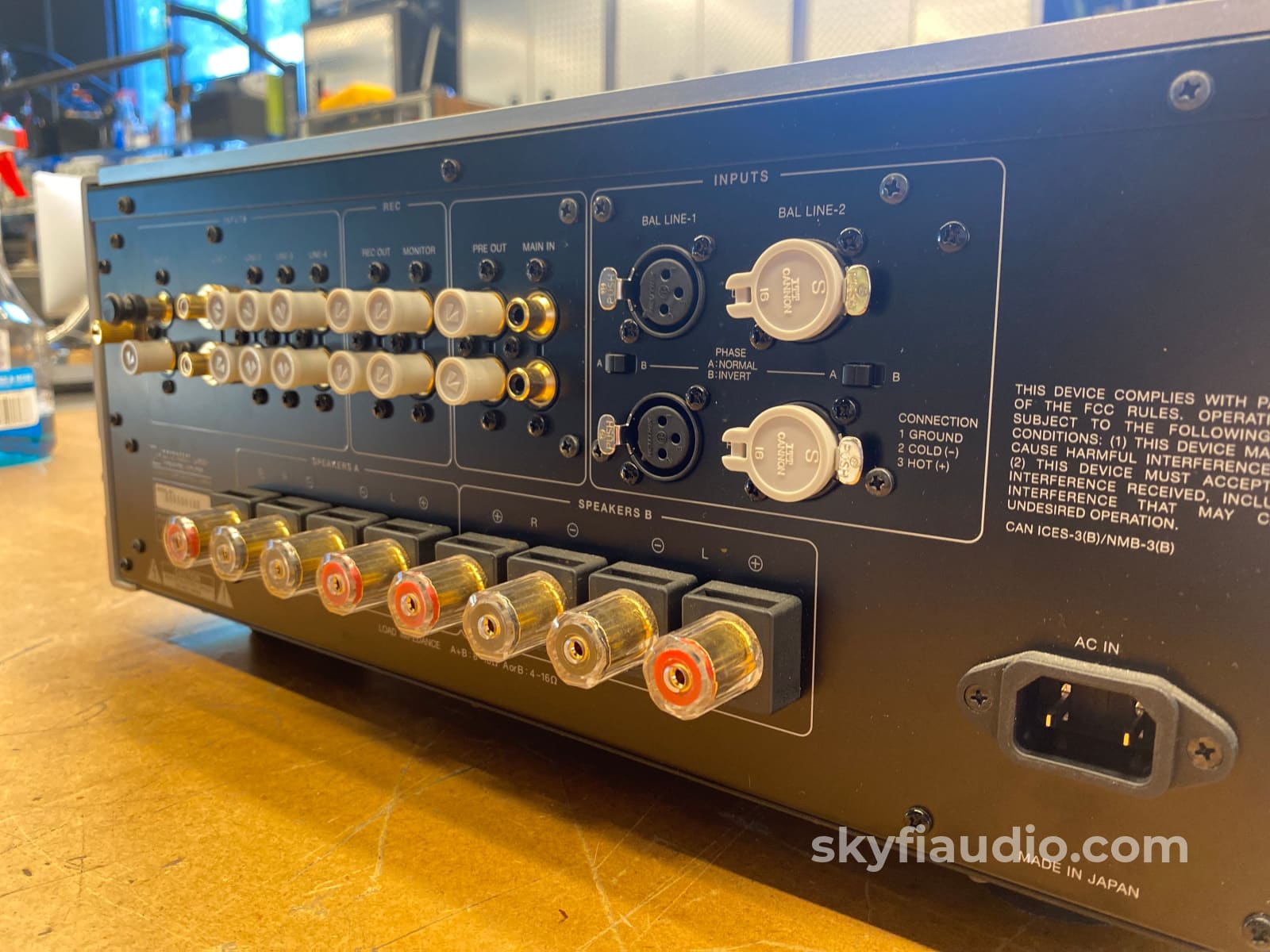 タカスSolid-State Amplifier luxman505x Luxman L-509X Solid State Integrated Amplifier - Demo and Complete