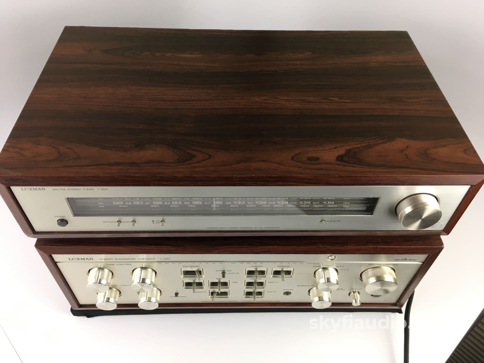 Luxman L-580 Integrated Amplifier and T-400 Tuner