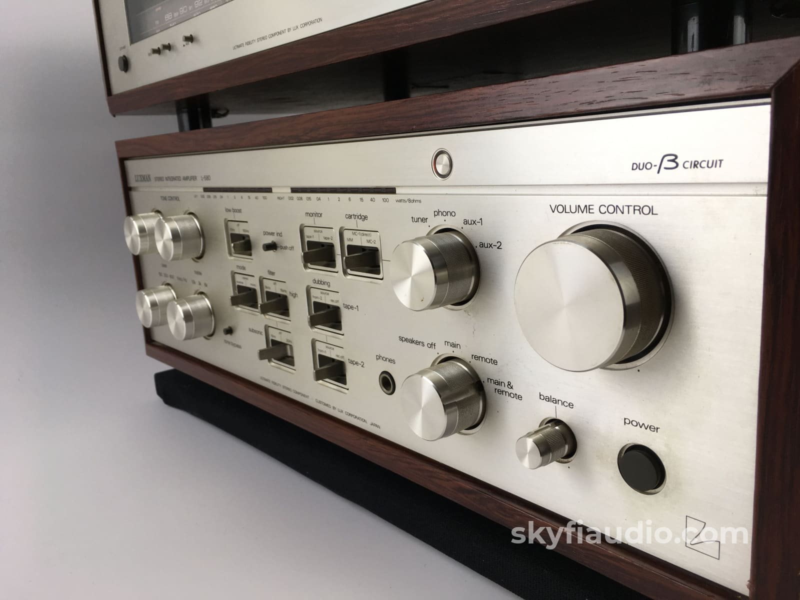 Luxman L-580 Integrated Amplifier And T-400 Tuner