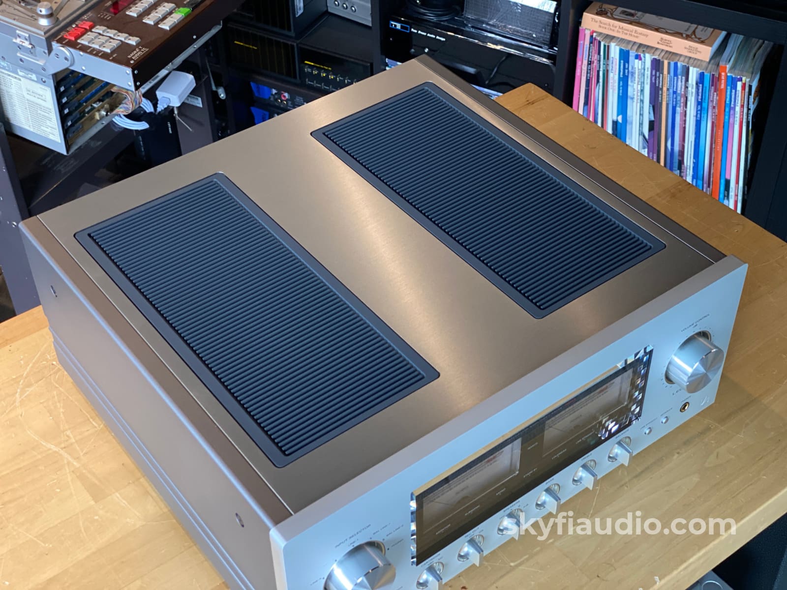 Luxman L-590AXII Integrated Amplifier from Japan - CLASS A