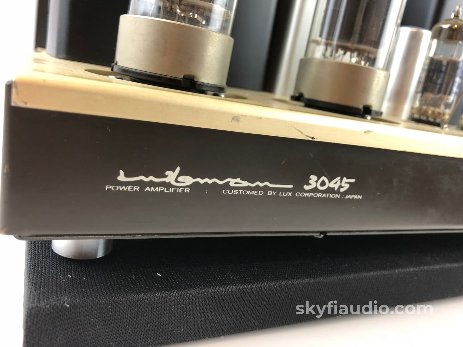 Luxman Mb-3045 Tube Monoblock Amplifier Pair