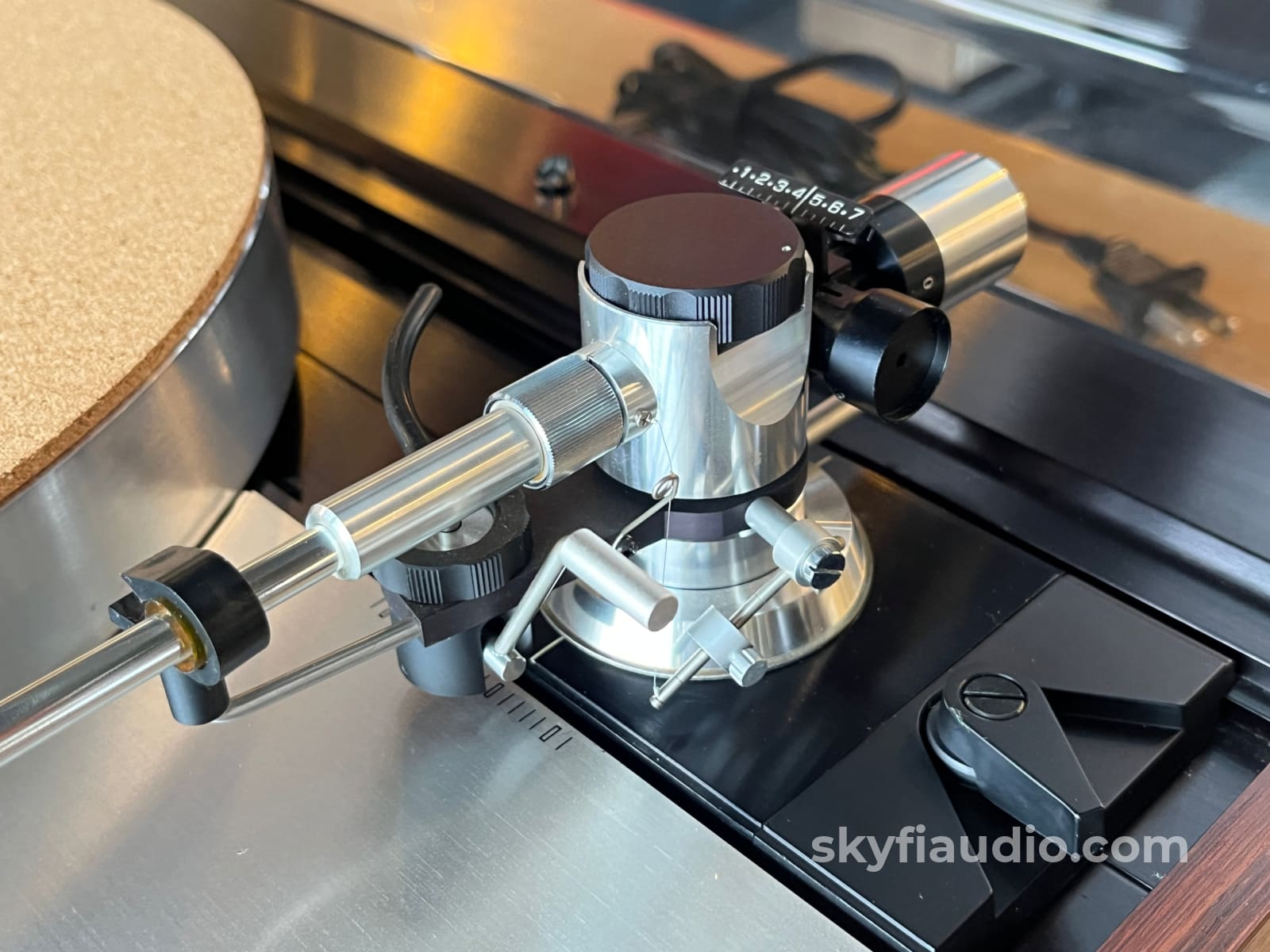 Luxman PD441 Vintage turntable - Direct Drive - W/ New Ortofon X40 Cartridge Turntable