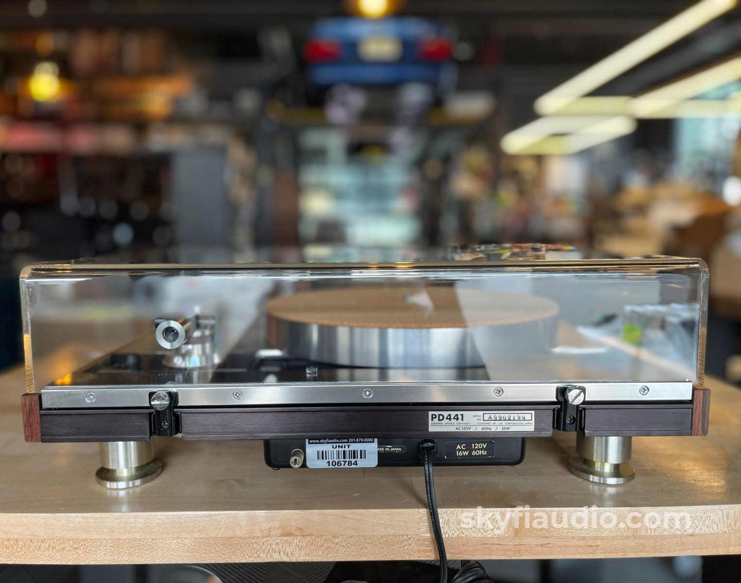 Luxman PD441 Vintage turntable - Direct Drive - W/ New Ortofon X40 Cartridge Turntable