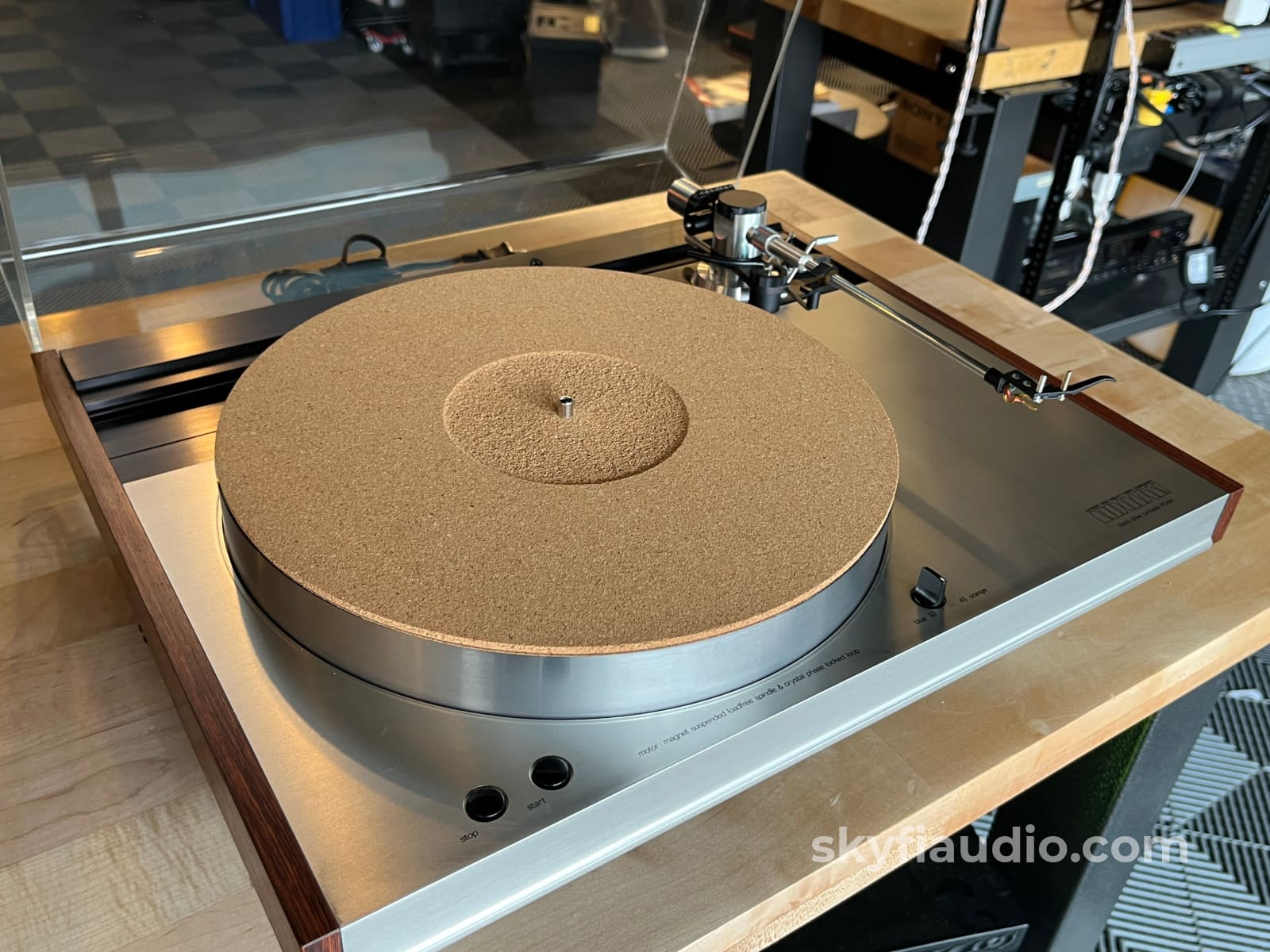 Luxman PD441 Vintage turntable - Direct Drive - W/ New Ortofon X40 Cartridge Turntable