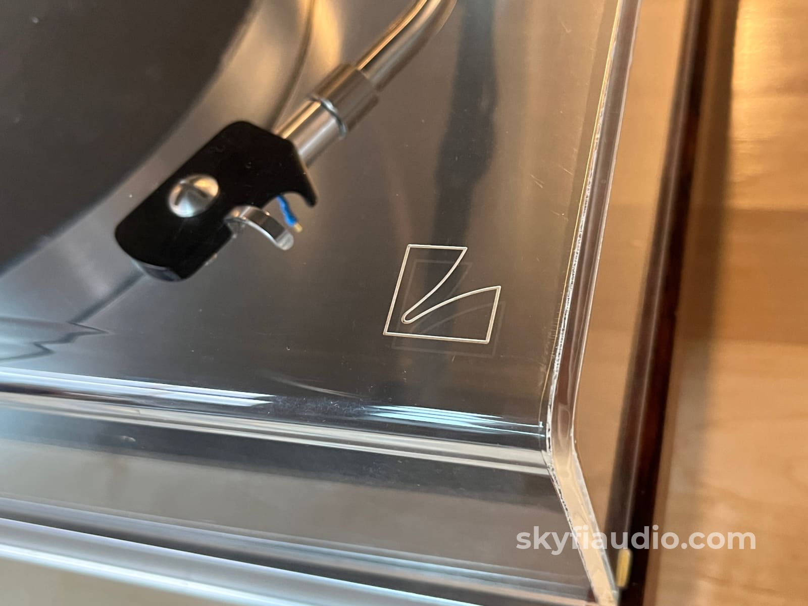 Luxman PD444 Vintage Turntable - W/ New Lyra Delos MC Cartridge Turntable